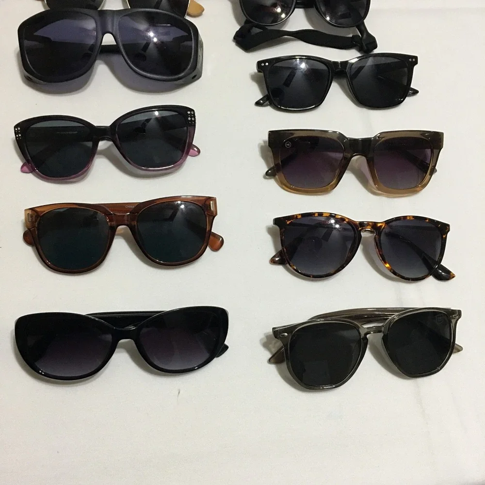 Lot of 30 Unbranded Sunglasses Unisex One Size Multicolor Mixed Styles
